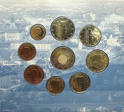 Série Euro de 9 pièces BU dédié à la ville de Luxembourg