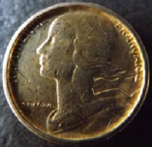 10 centimes 1963 rebord  fauté